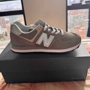 New Balance 574 Core Women’s size 10 men’s size 8.5